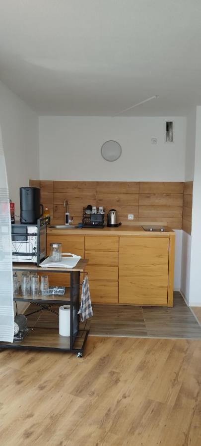 Schoene Sonnige Wohnung Juchen Exterior photo