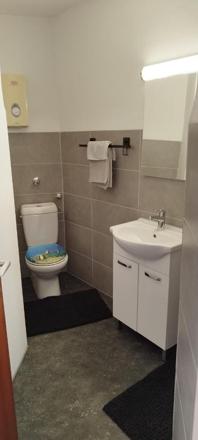 Schoene Sonnige Wohnung Juchen Exterior photo